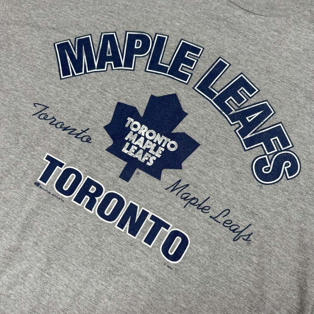 Vintage 90s Bulletin Athletic Toronto Maple Leafs Graphic T-Shirt Made in Canada - Picture 5 of 8